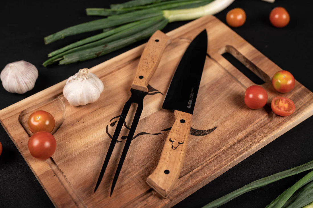 Set Tabla con Cuchillo y Tenedor de Acero Inoxidable - Wayu